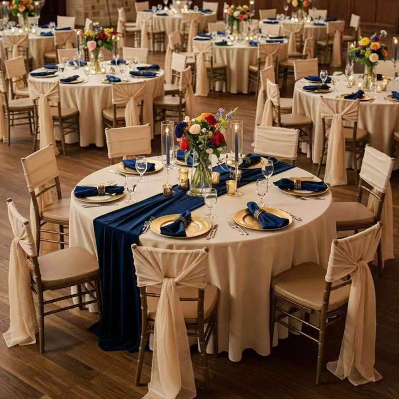 Navy champagne elegant wedding table