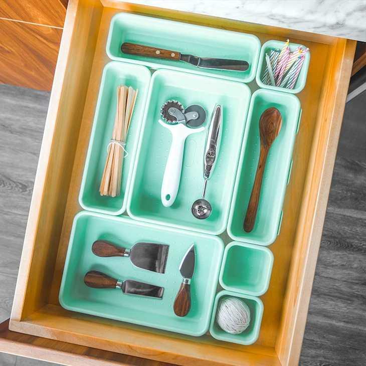 Kitchen drawer bins for accessories